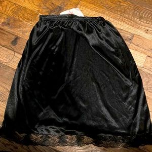 Javel skirt ladies half slip Size medium